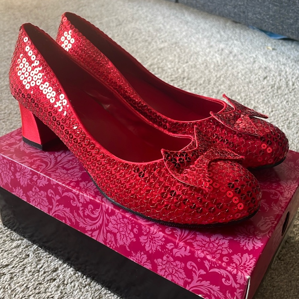 👠 Ellie "Judy" Sequined Ruby Slippers Size 9